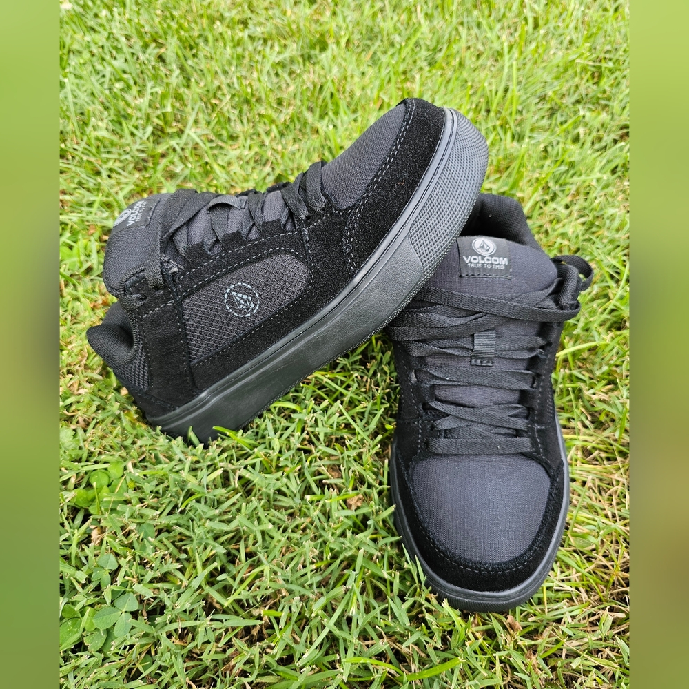 Volcom Unisex Evolve High Top Lace-up Workwear Shoes Black Women's Size 8/Men 6